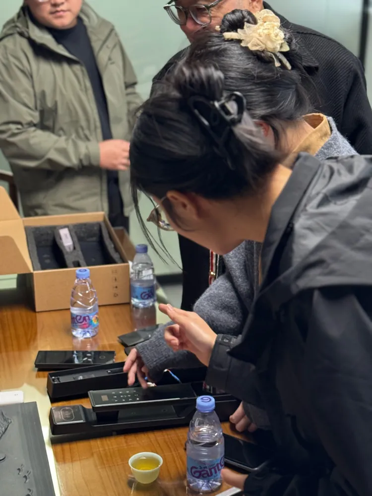 Revisión de cerraduras Zenda Lock con el fabricante en China
